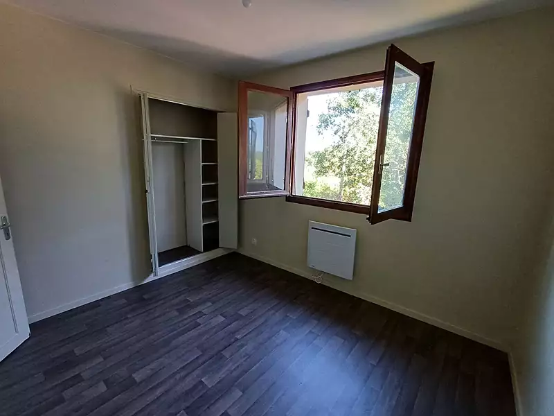Maison, 670 m²