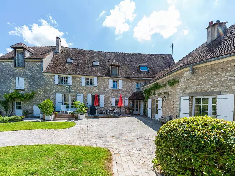 Maison, 305,32 m²