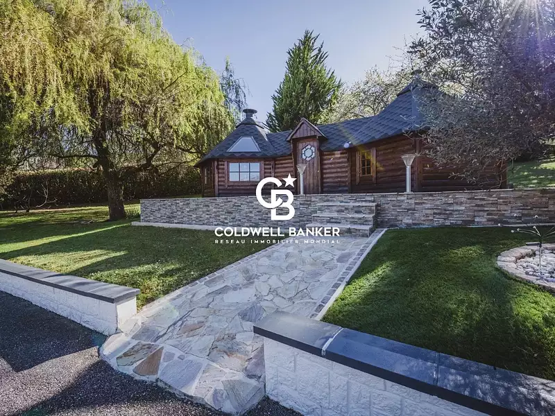 Maison, 280 m²