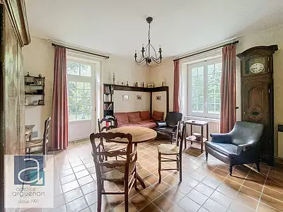 Maison, 242,3 m²
