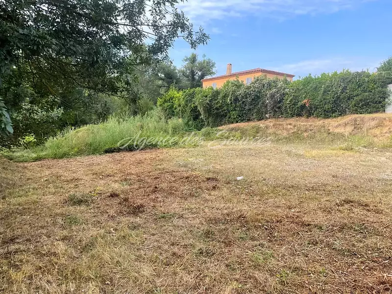 Terrain, 2 039 m²