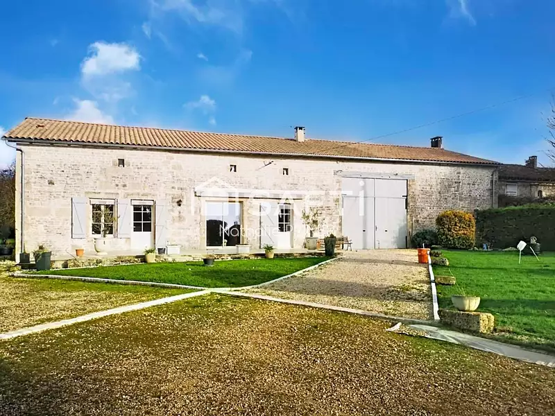 Maison, 176 m²