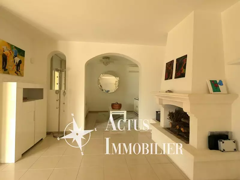 Maison, 196 m²