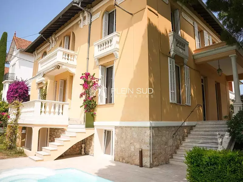 Maison, 363 m²