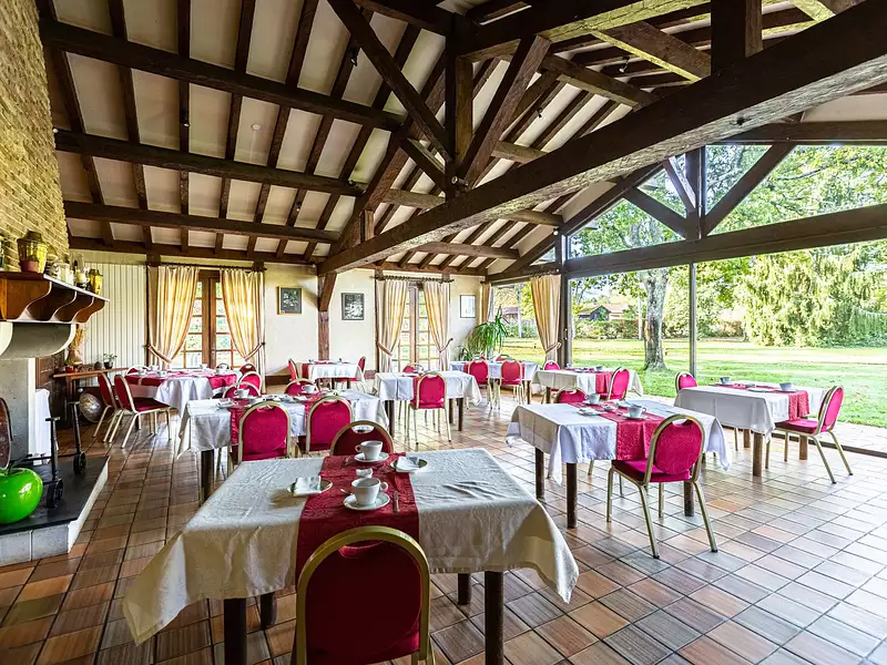 Maison, 1 565 m²