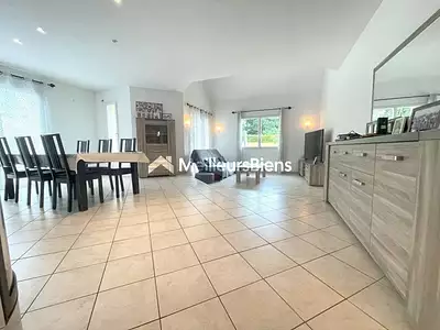 Maison, 193 m²