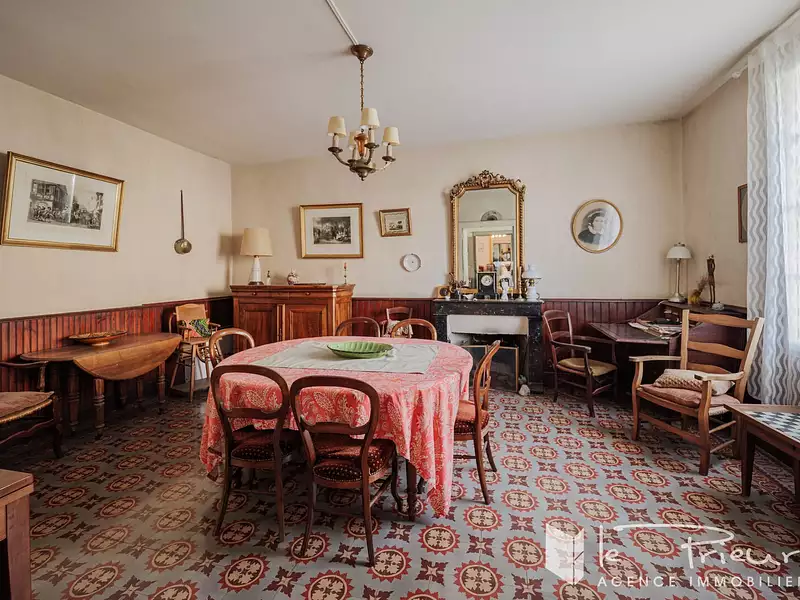 Maison, 340 m²