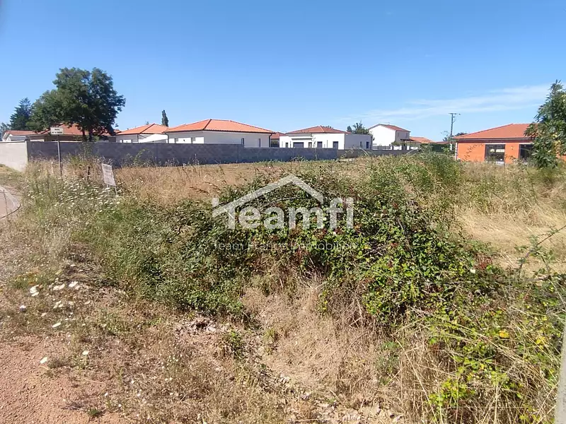 Terrain, 1 054 m²