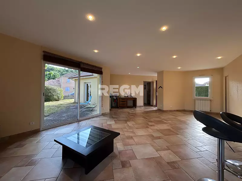 Maison, 147 m²