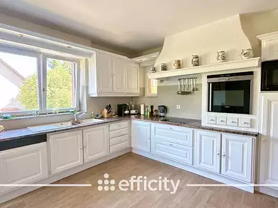 Maison, 216 m²