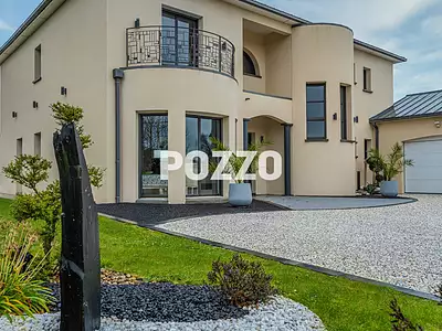 Maison, 250 m²