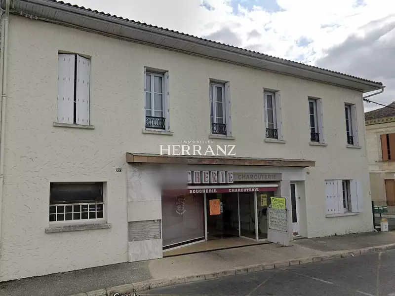 Immeuble, 285 m²