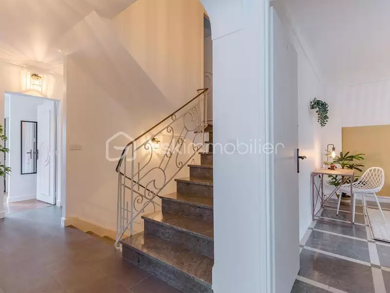 Maison, 270 m²