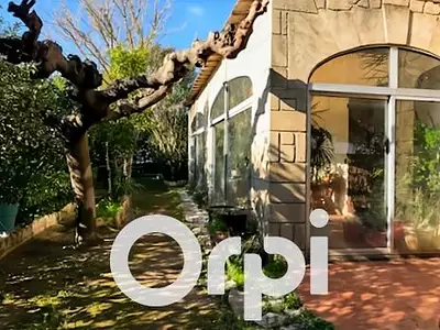 Maison, 250 m²