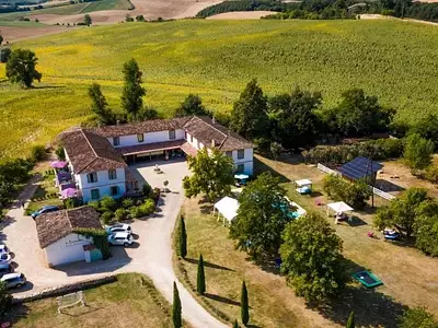 Maison, 825 m²