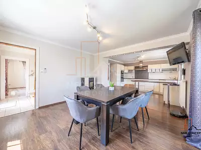 Maison, 136,1 m²