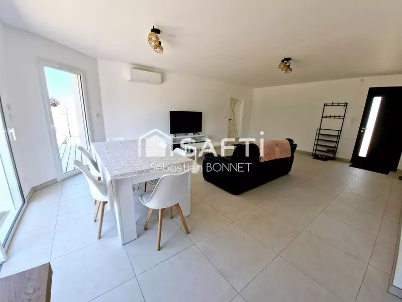 Maison, 84 m²