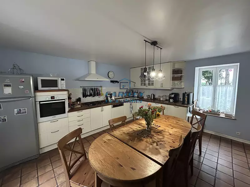 Maison, 305,89 m²