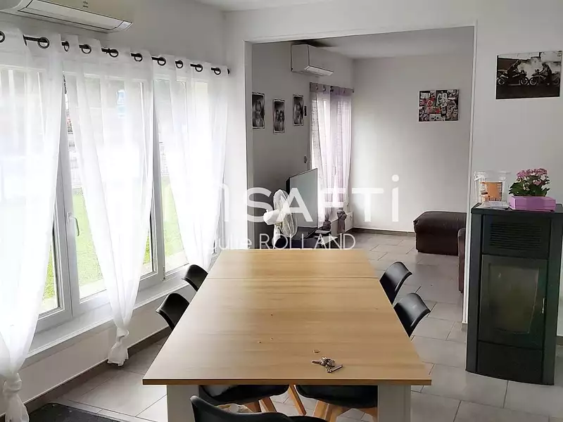 Maison, 93 m²