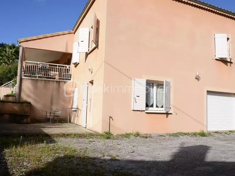 Maison, 132 m²