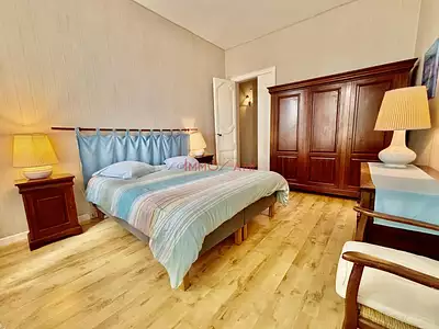 Maison, 245 m²
