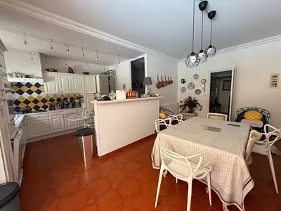 Maison, 285 m²