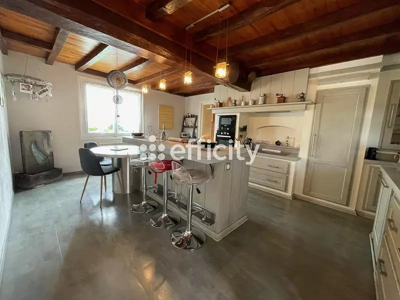 Maison, 238 m²