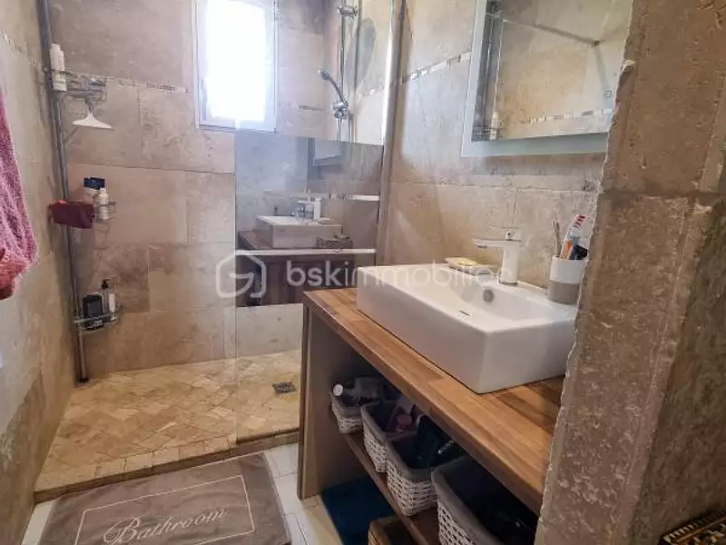 Maison, 239 m²