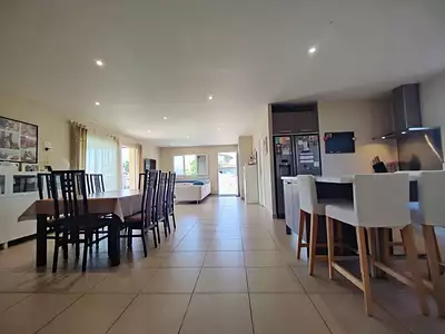 Maison, 163 m²