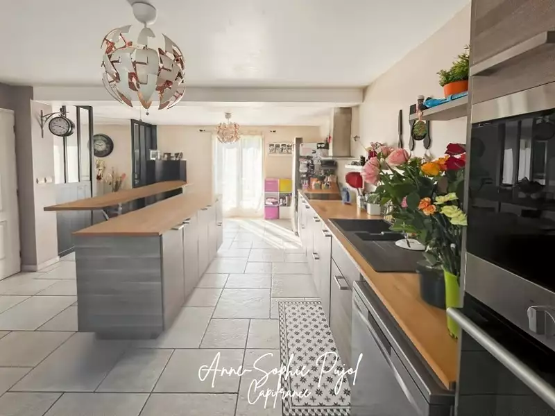 Maison, 164 m²