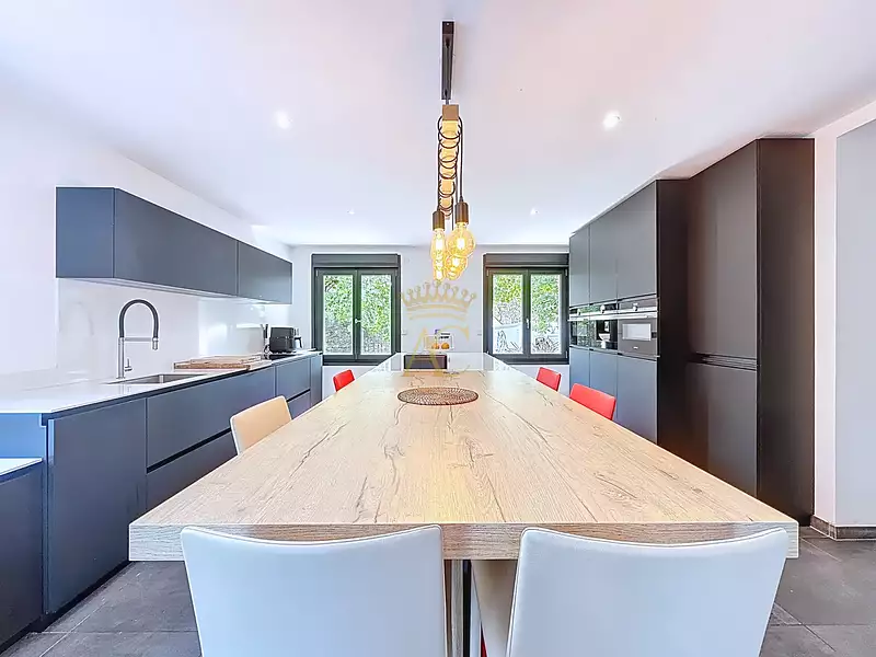 Maison, 400 m²