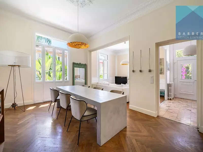 Maison, 217 m²