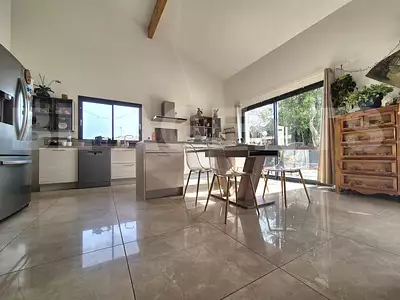 Maison, 210 m²