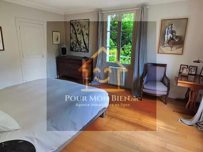 Maison, 345 m²