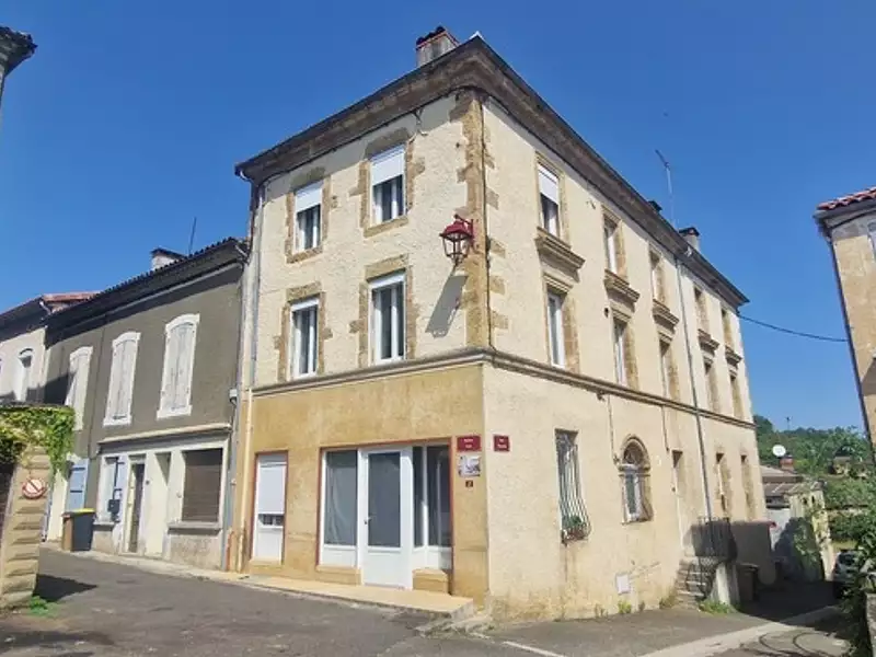 Immeuble, 300 m²