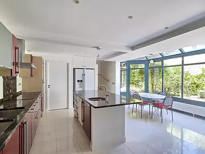Maison, 310 m²