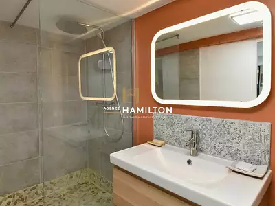 Maison, 220 m²