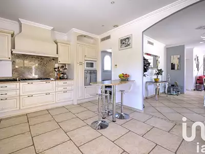 Maison, 267 m²