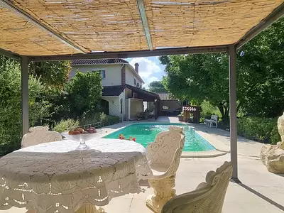 Maison, 320 m²