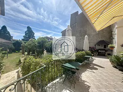 Maison, 503,18 m²
