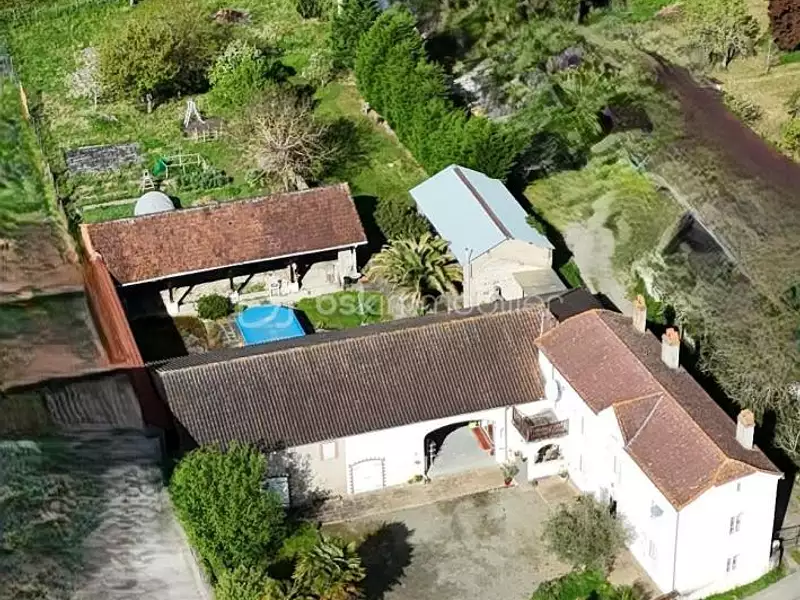 Maison, 193 m²
