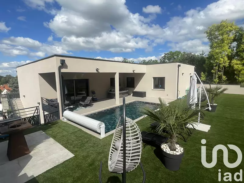 Maison, 243 m²