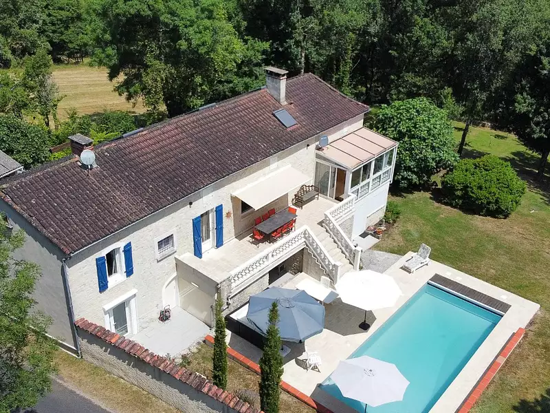 Maison, 220 m²