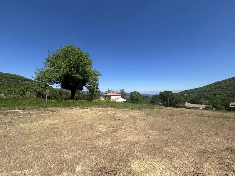 Terrain, 1 104 m²