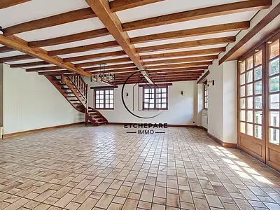 Maison, 167 m²