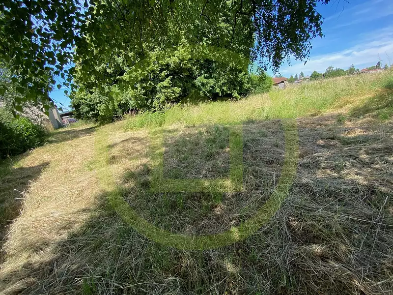 Terrain, 1 300 m²