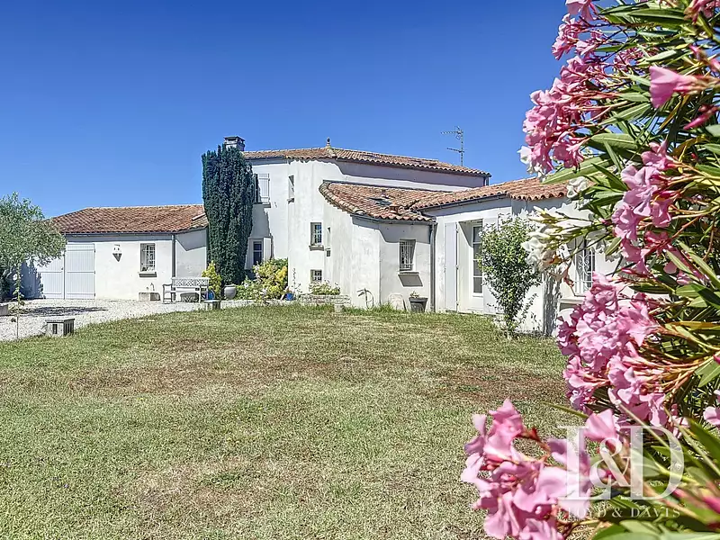 Maison, 203 m²