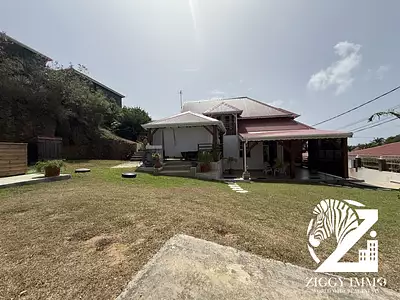 Maison, 225 m²