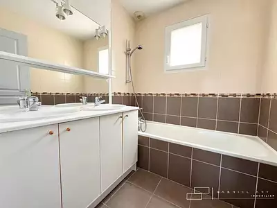 Maison, 75 m²