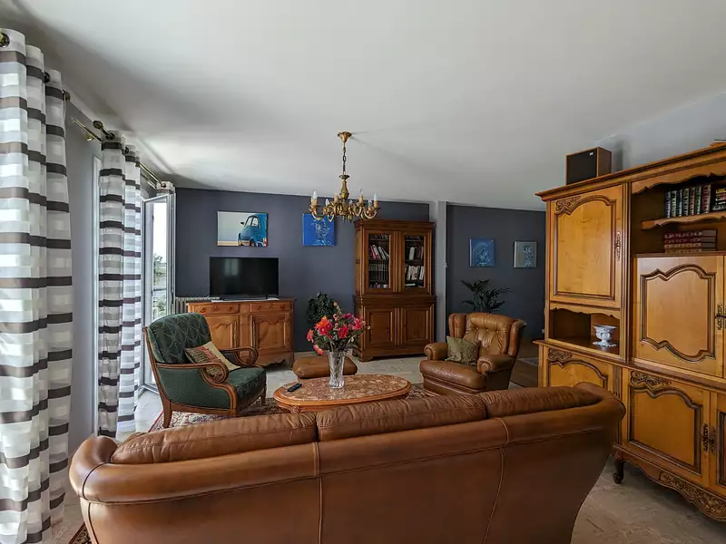 Maison, 166 m²